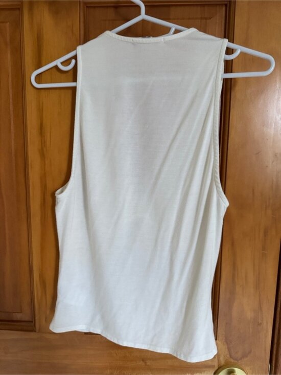 Tops - Cream Deep V Sleeveless Camisole